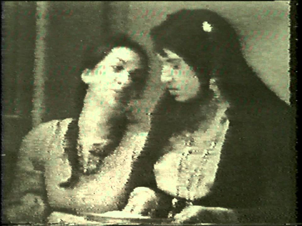 النخلة والجيران
